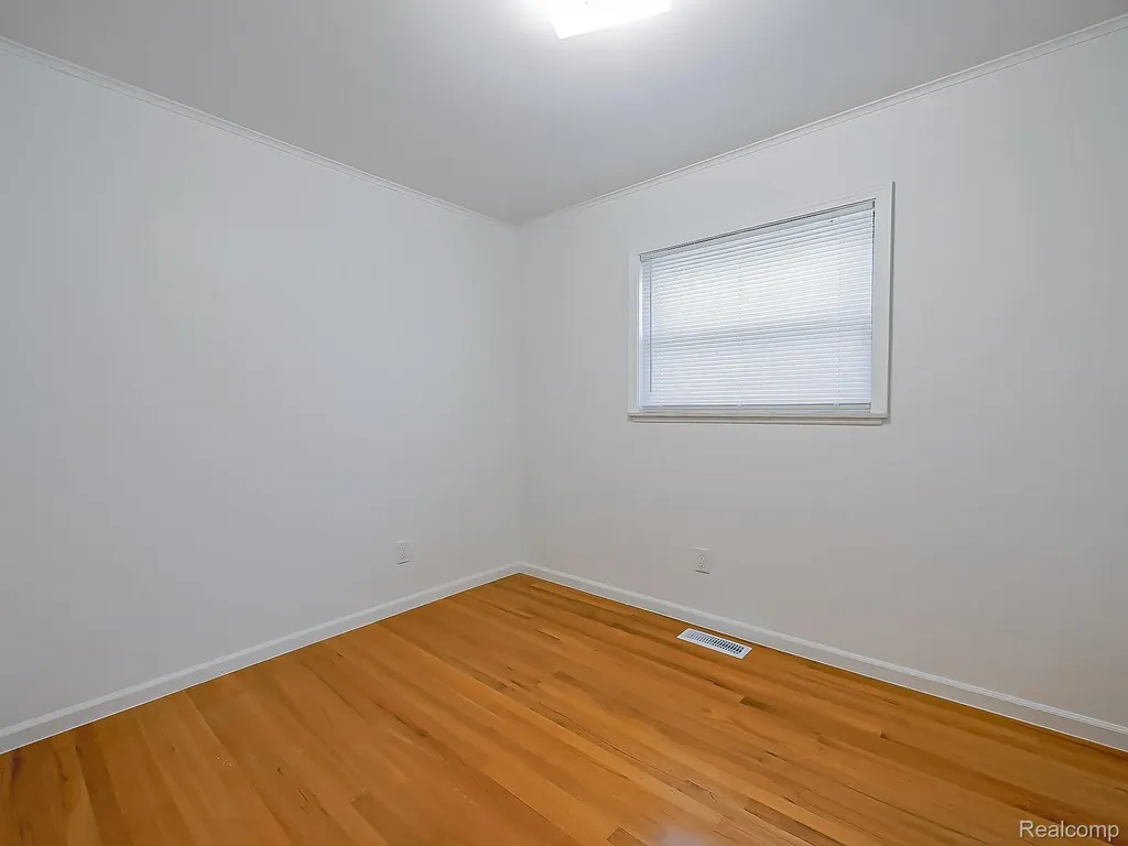 7580 Thornwood Street Canton Charter Township MI 48187