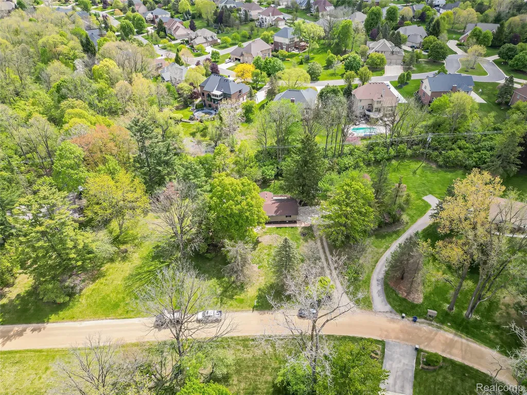 7580 Thornwood Street Canton Charter Township MI 48187