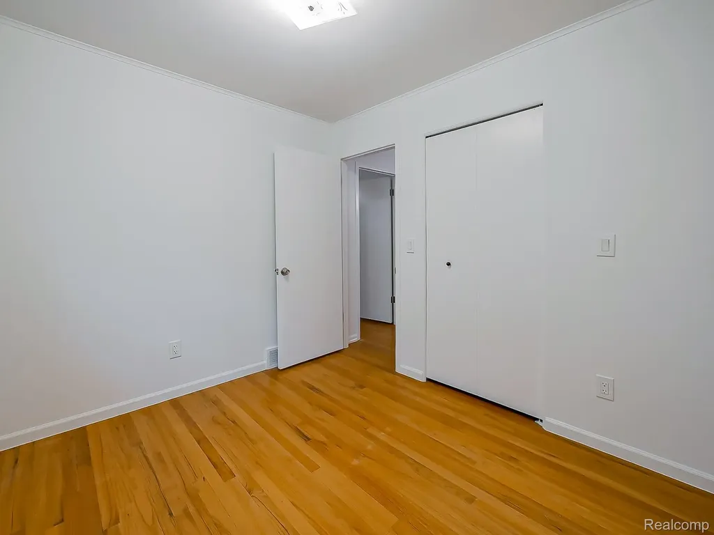 7580 Thornwood Street Canton Charter Township MI 48187