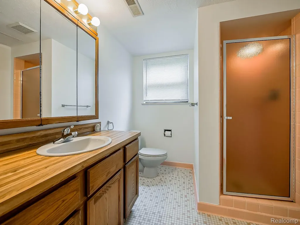 7580 Thornwood Street Canton Charter Township MI 48187