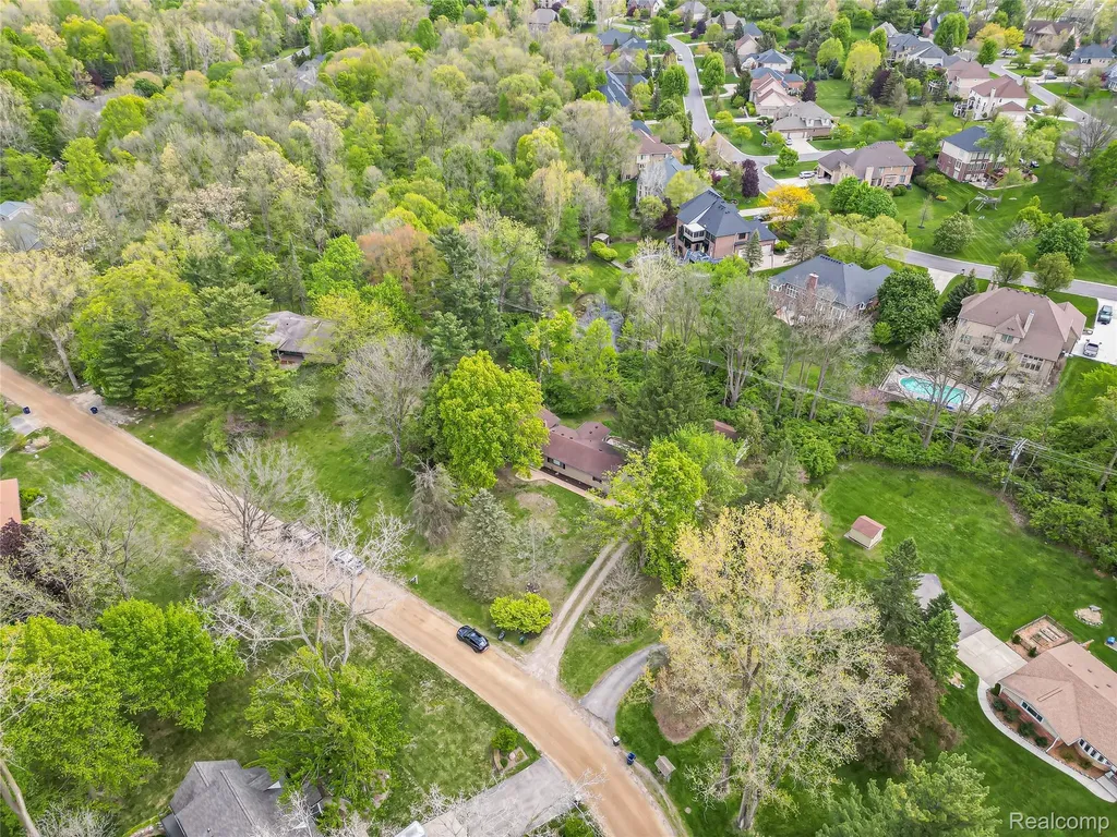 7580 Thornwood Street Canton Charter Township MI 48187