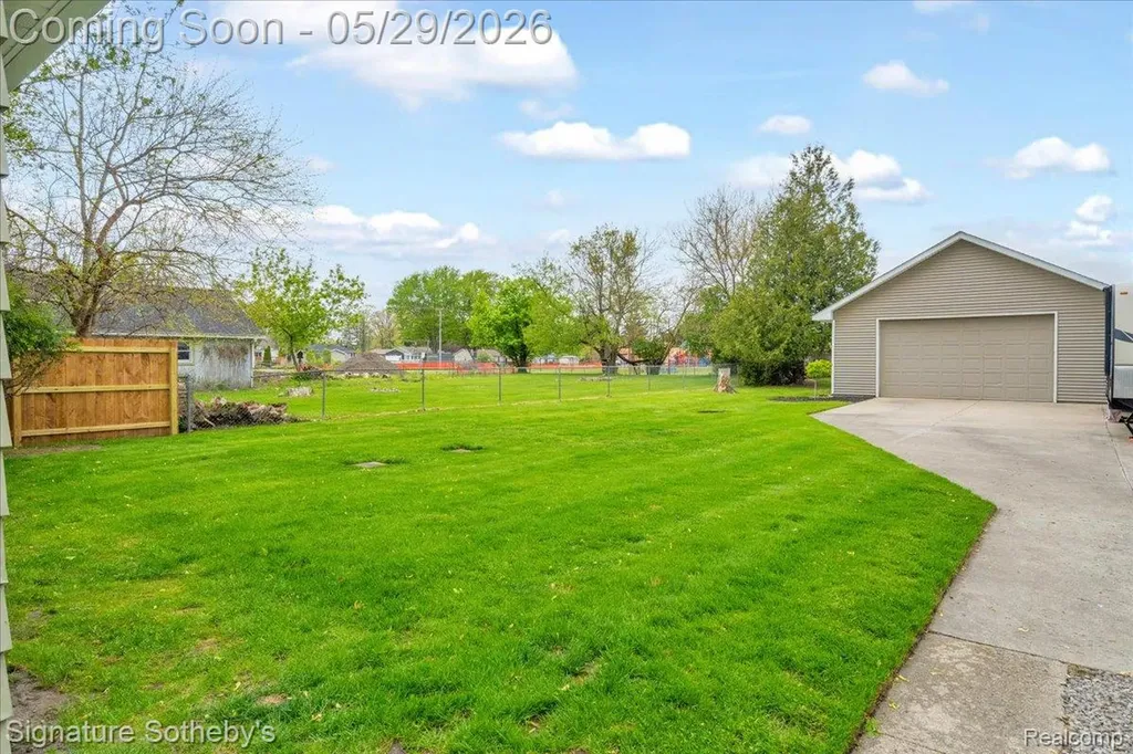 536 Wood Street Fenton City MI 48430