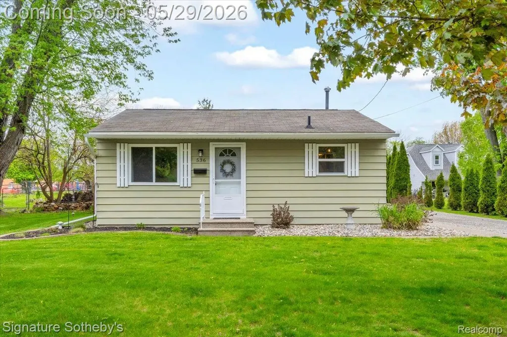 536 Wood Street Fenton City MI 48430