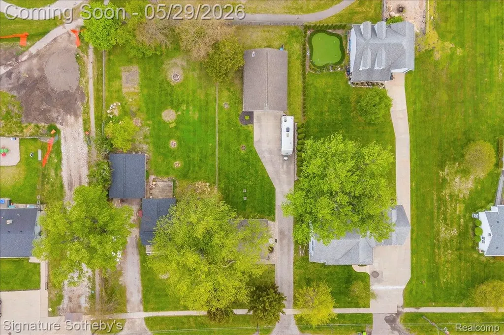 536 Wood Street Fenton City MI 48430