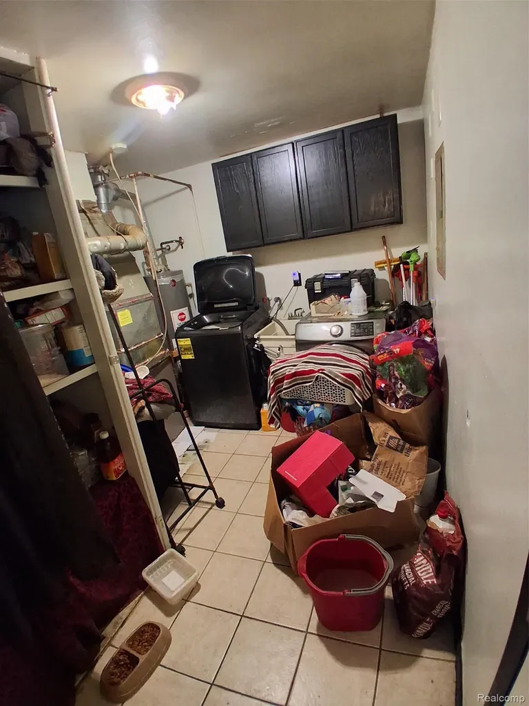 15949 Winston Redford Charter Township MI 48239