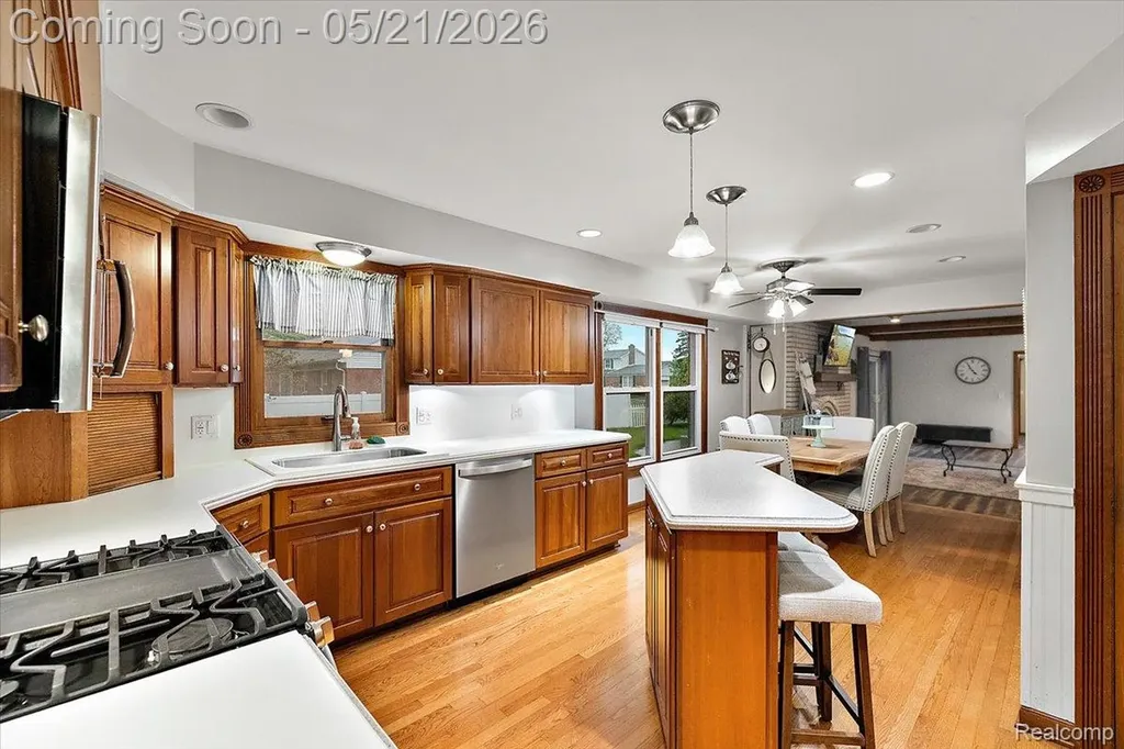 8785 Annsbury Drive Shelby Charter Township MI 48316
