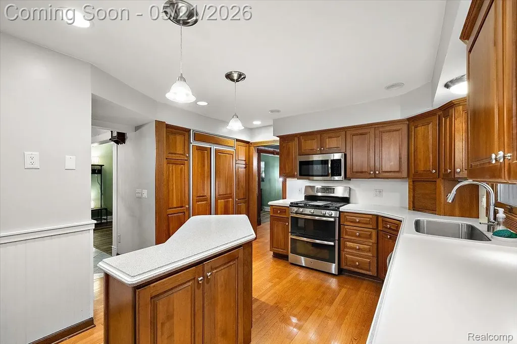 8785 Annsbury Drive Shelby Charter Township MI 48316