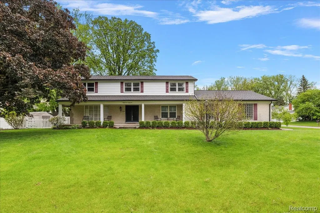 8785 Annsbury Drive Shelby Charter Township MI 48316
