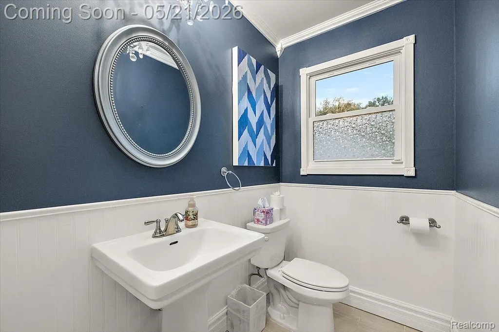 8785 Annsbury Drive Shelby Charter Township MI 48316