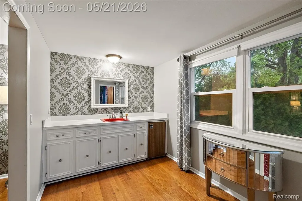 8785 Annsbury Drive Shelby Charter Township MI 48316