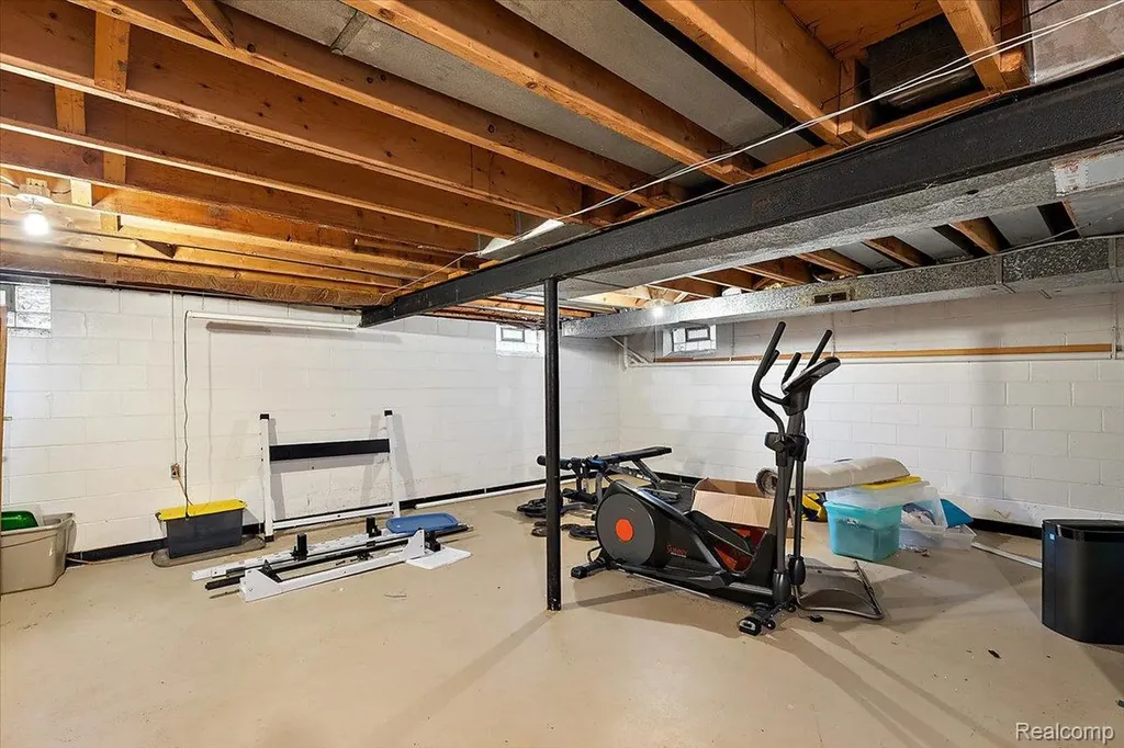 8785 Annsbury Drive Shelby Charter Township MI 48316