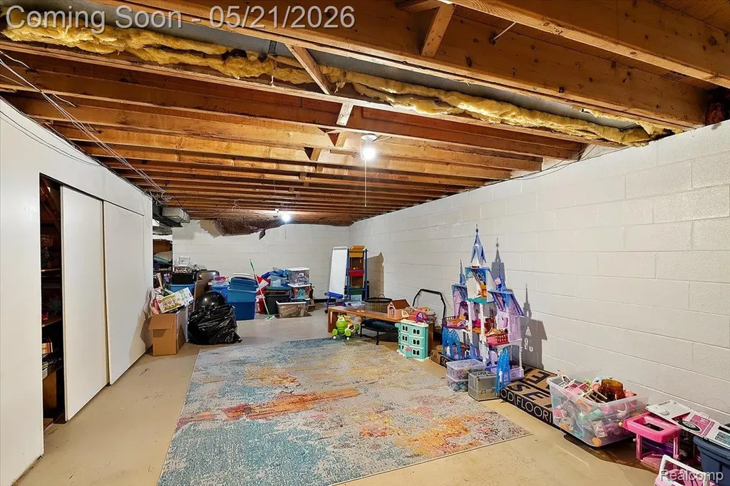 8785 Annsbury Drive Shelby Charter Township MI 48316