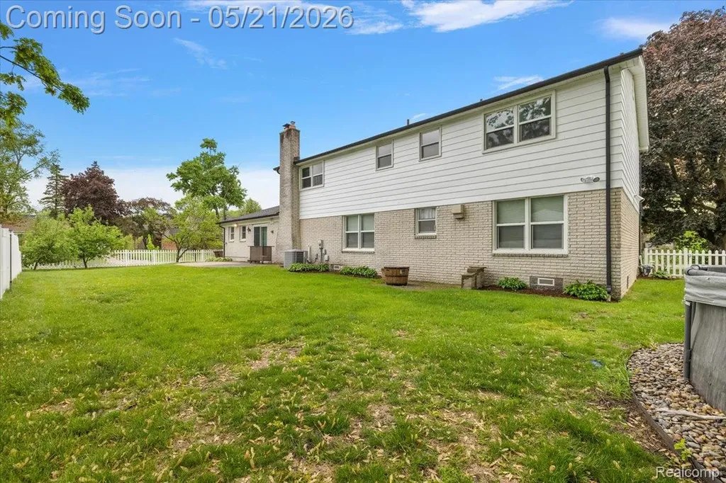 8785 Annsbury Drive Shelby Charter Township MI 48316