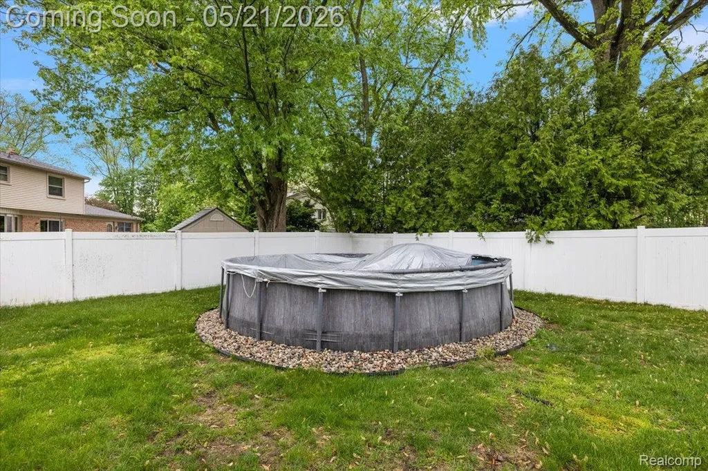 8785 Annsbury Drive Shelby Charter Township MI 48316
