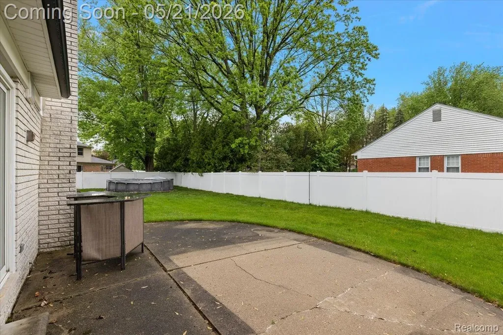 8785 Annsbury Drive Shelby Charter Township MI 48316