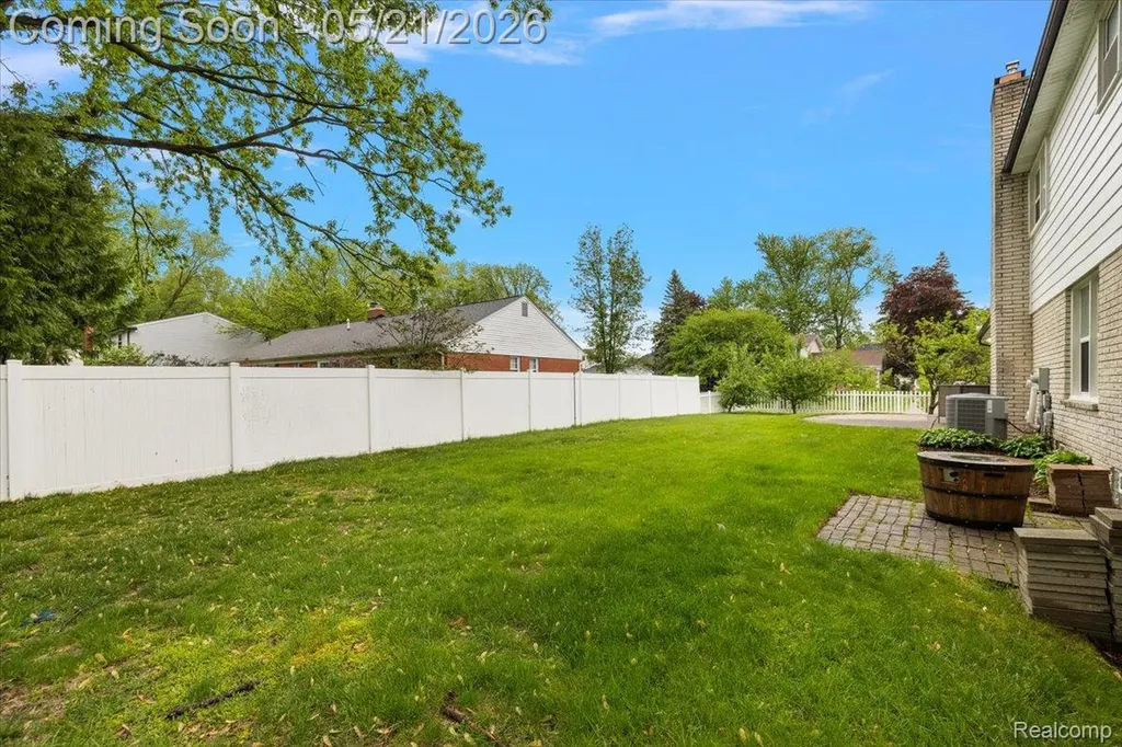 8785 Annsbury Drive Shelby Charter Township MI 48316