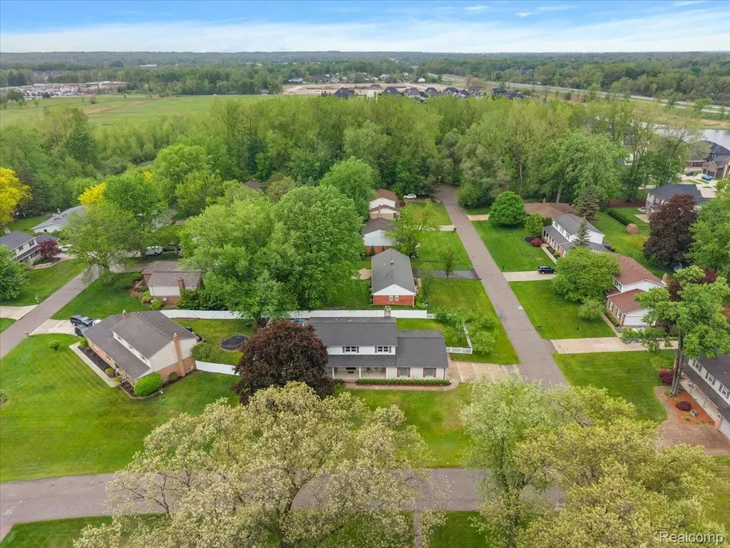 8785 Annsbury Drive Shelby Charter Township MI 48316