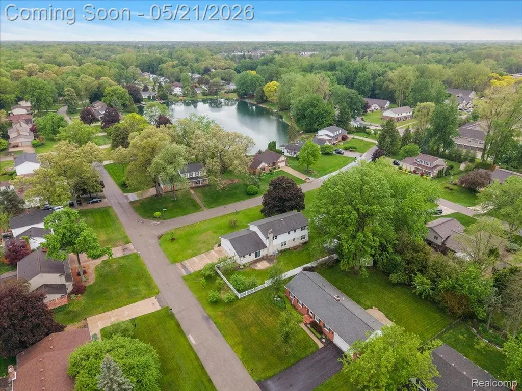 8785 Annsbury Drive Shelby Charter Township MI 48316
