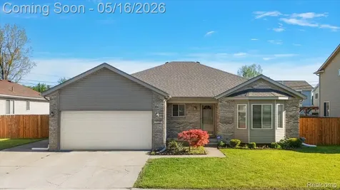 15948 Venice Avenue Clinton Charter Township MI 48035