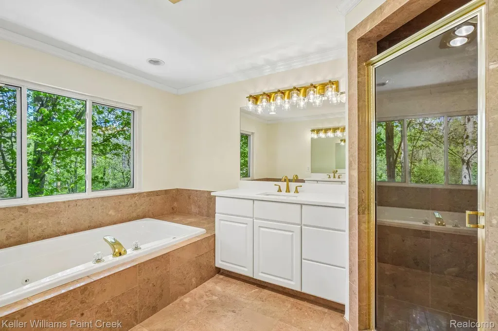 1358 Potomac Drive Rochester Hills City MI 48306