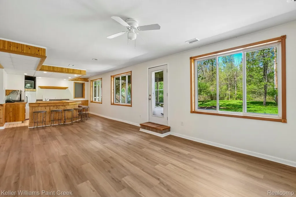 1358 Potomac Drive Rochester Hills City MI 48306