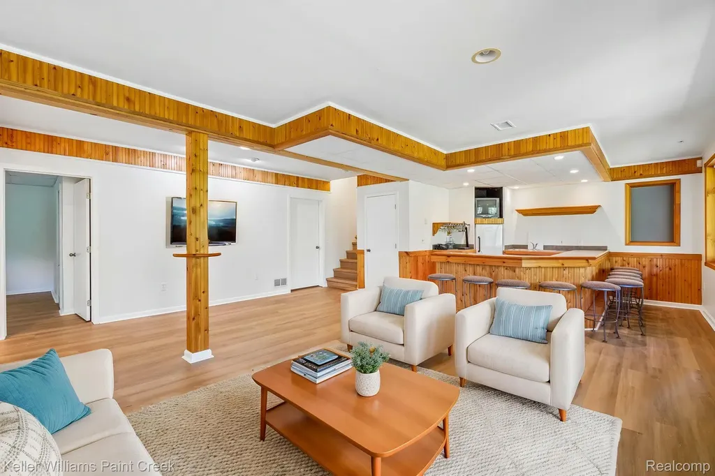 1358 Potomac Drive Rochester Hills City MI 48306