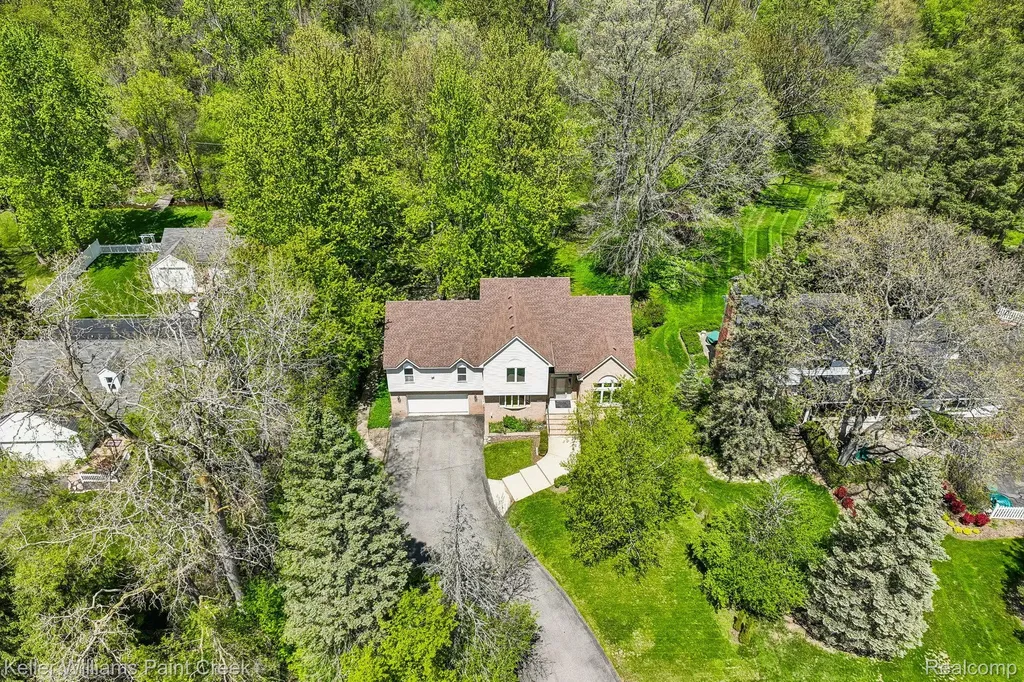1358 Potomac Drive Rochester Hills City MI 48306