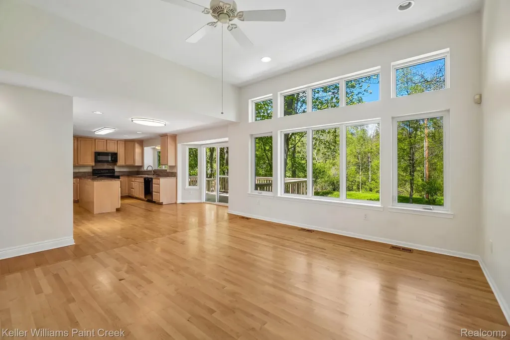 1358 Potomac Drive Rochester Hills City MI 48306
