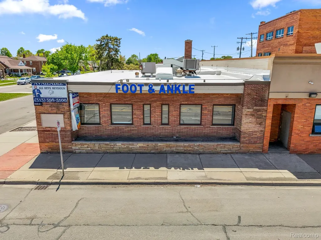 10801 W Warren Avenue Dearborn City MI 48126