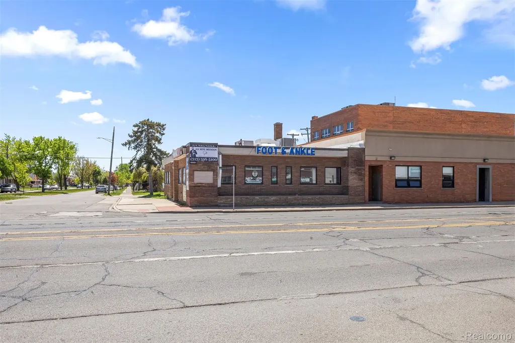 10801 W Warren Avenue Dearborn City MI 48126