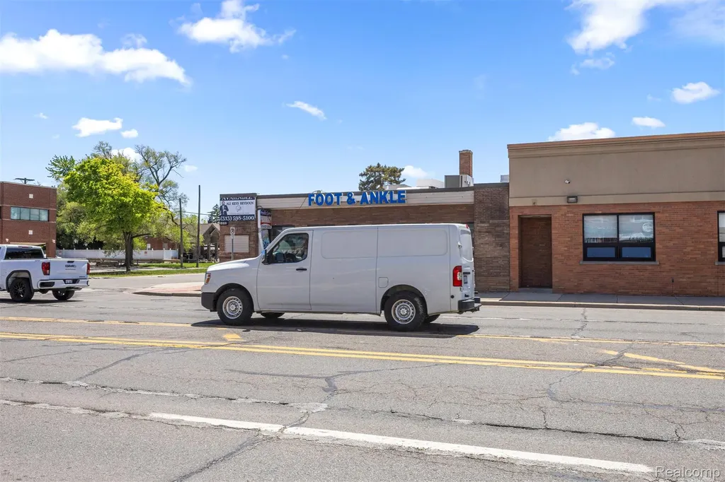 10801 W Warren Avenue Dearborn City MI 48126