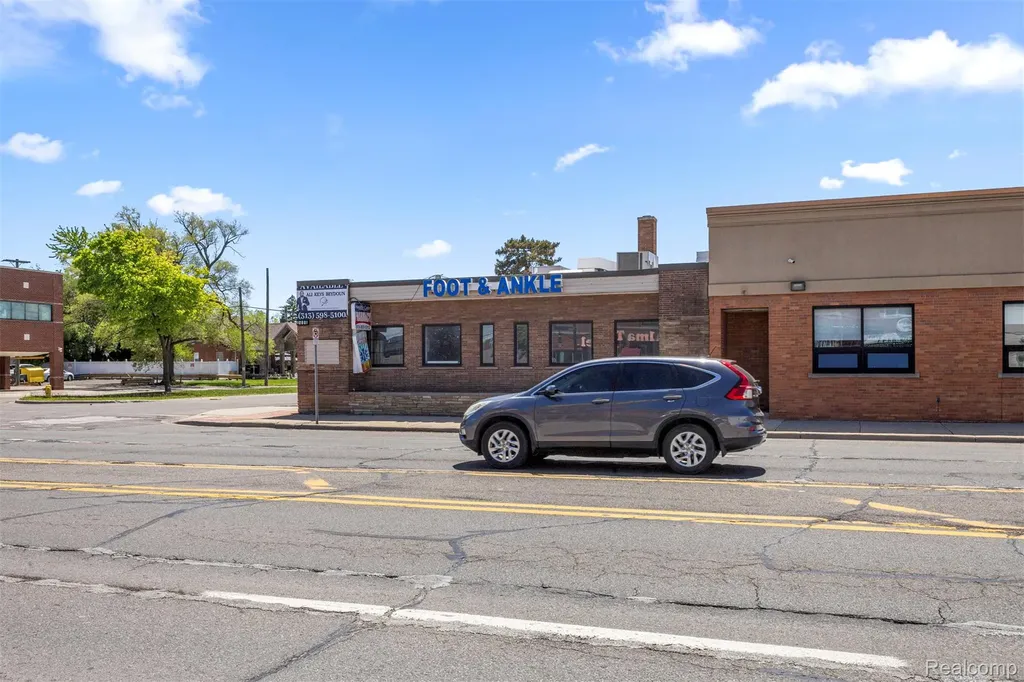 10801 W Warren Avenue Dearborn City MI 48126