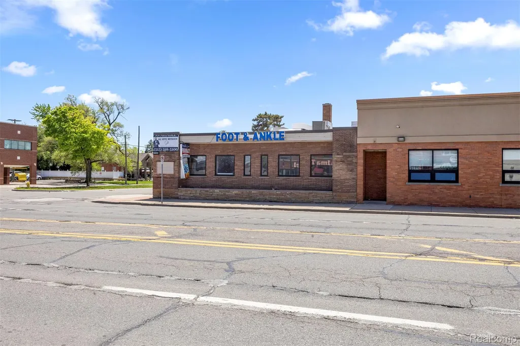10801 W Warren Avenue Dearborn City MI 48126