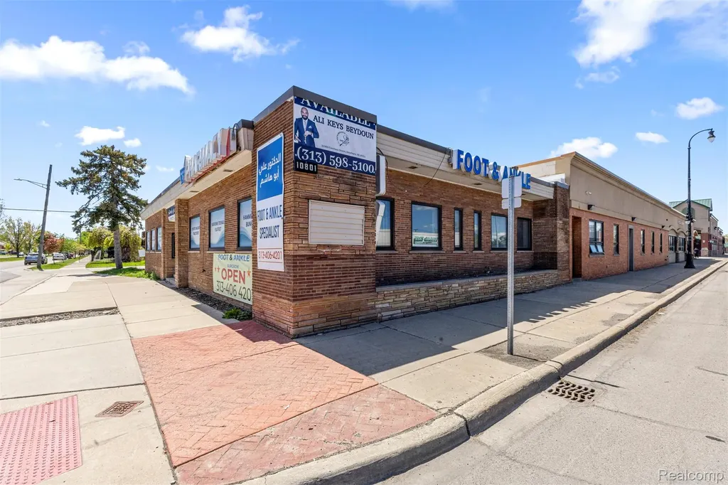 10801 W Warren Avenue Dearborn City MI 48126