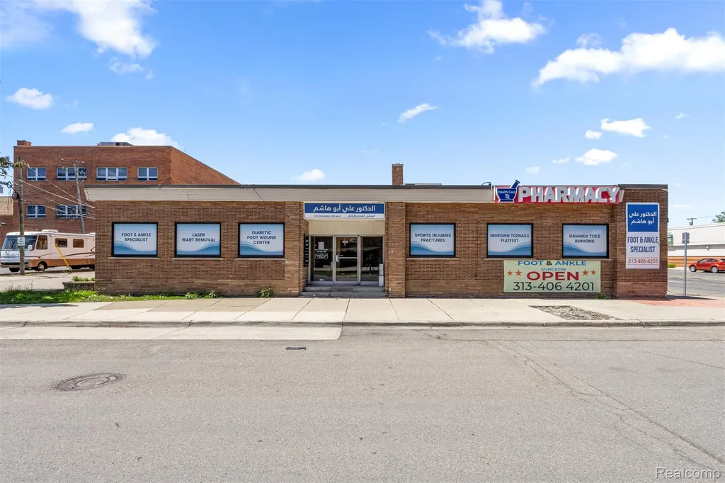 10801 W Warren Avenue Dearborn City MI 48126