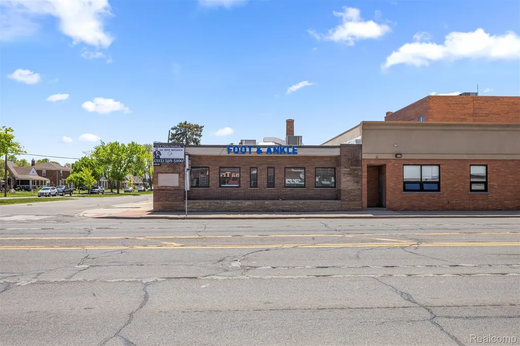 10801 W Warren Avenue Dearborn City MI 48126