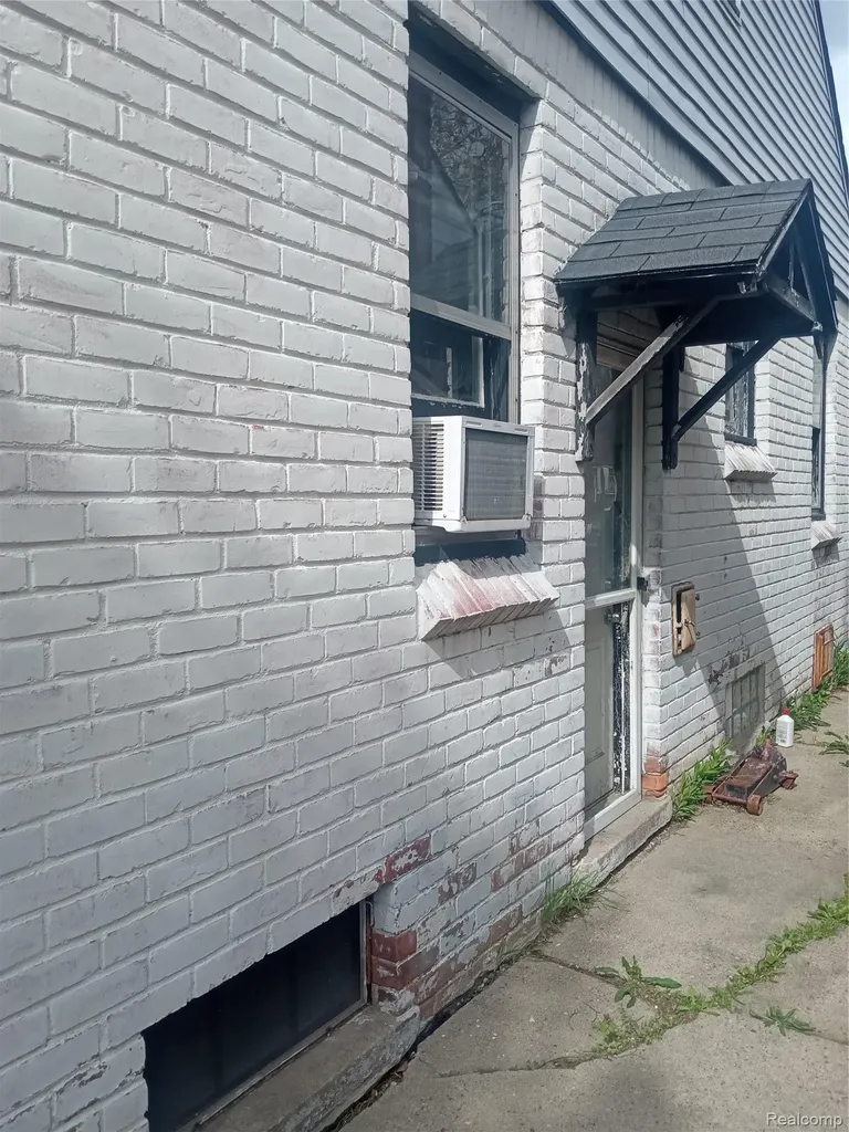 8883 Sussex Street Detroit City MI 48228
