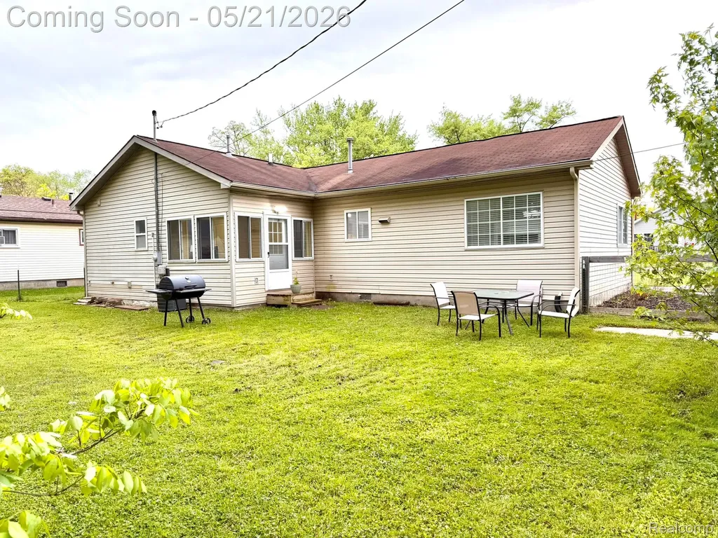 1673 Edwin Drive Genoa Township MI 48114