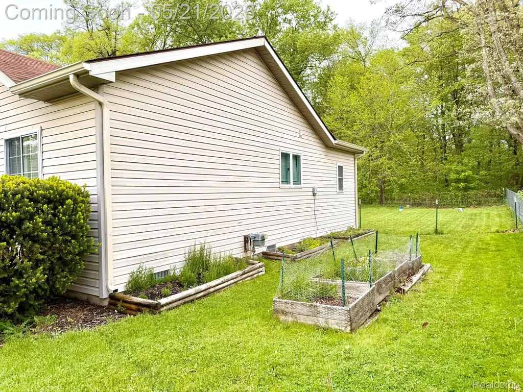 1673 Edwin Drive Genoa Township MI 48114