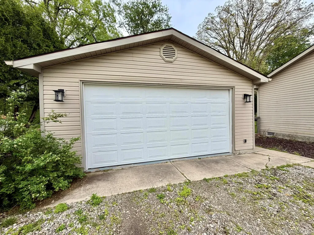 1673 Edwin Drive Genoa Township MI 48114