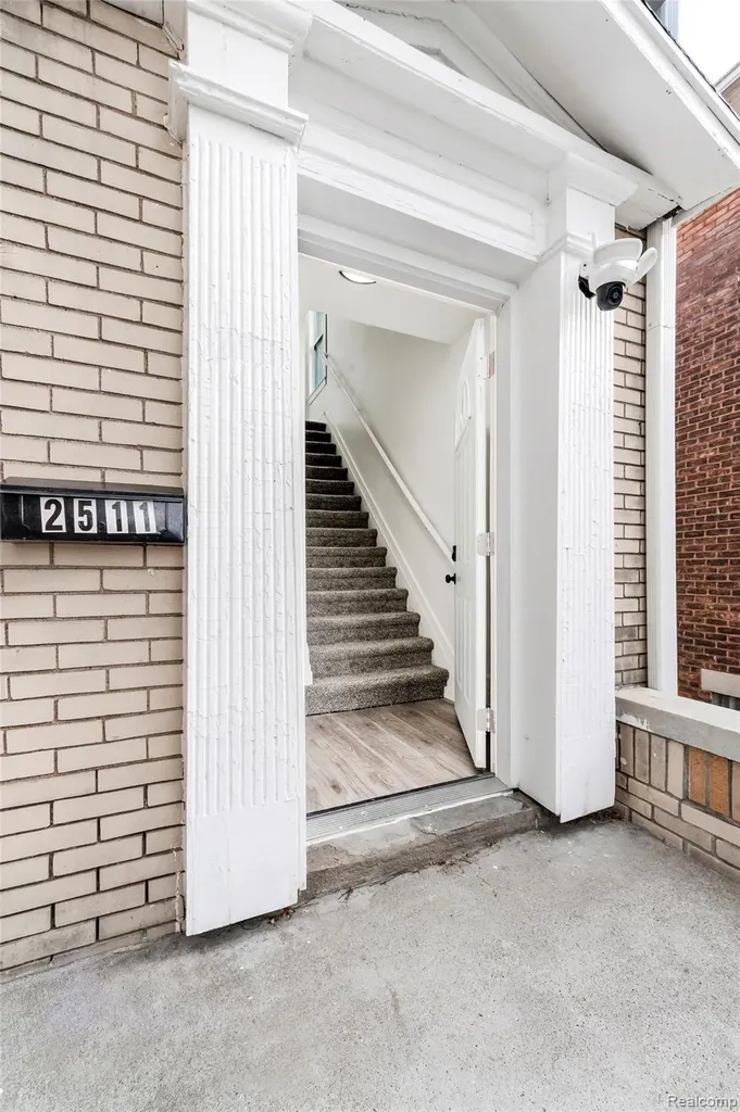 2509 Gladstone Street Detroit City MI 48206