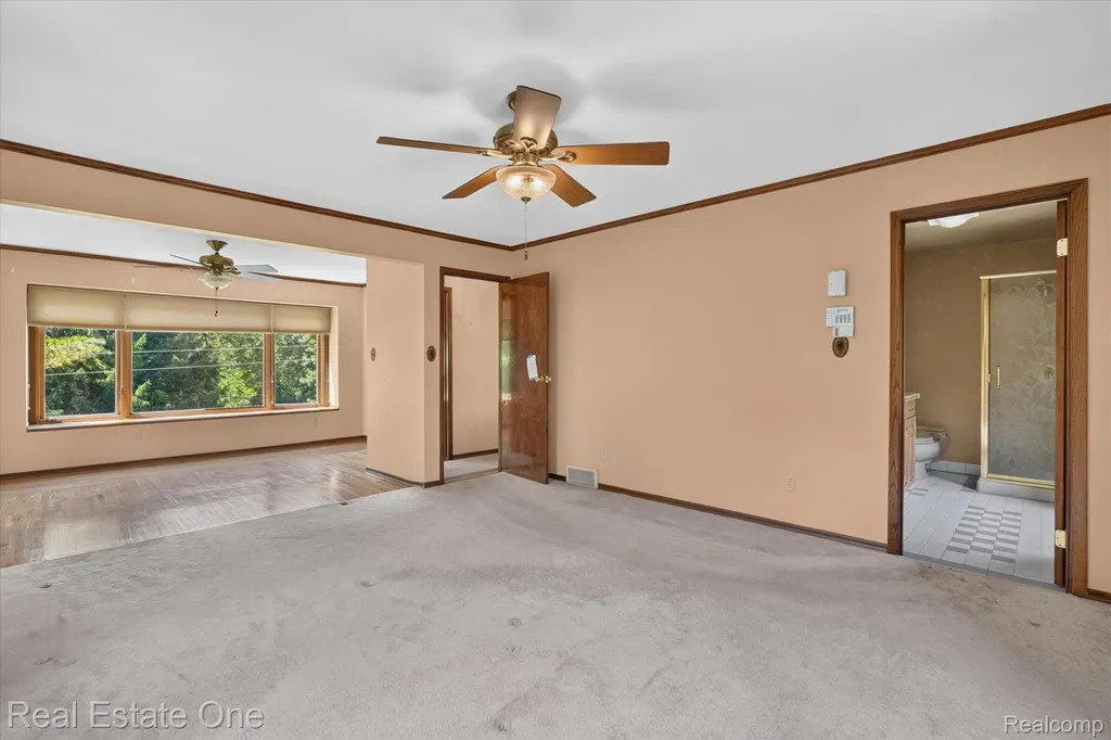 6039 Fish Lake Road Highland Charter Township MI 48442