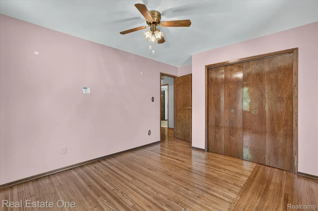 6039 Fish Lake Road Highland Charter Township MI 48442
