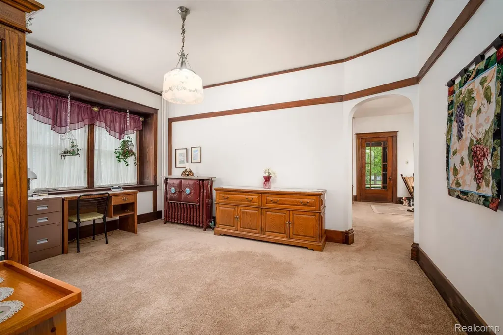 207 N Pine River Street Ithaca City MI 48847