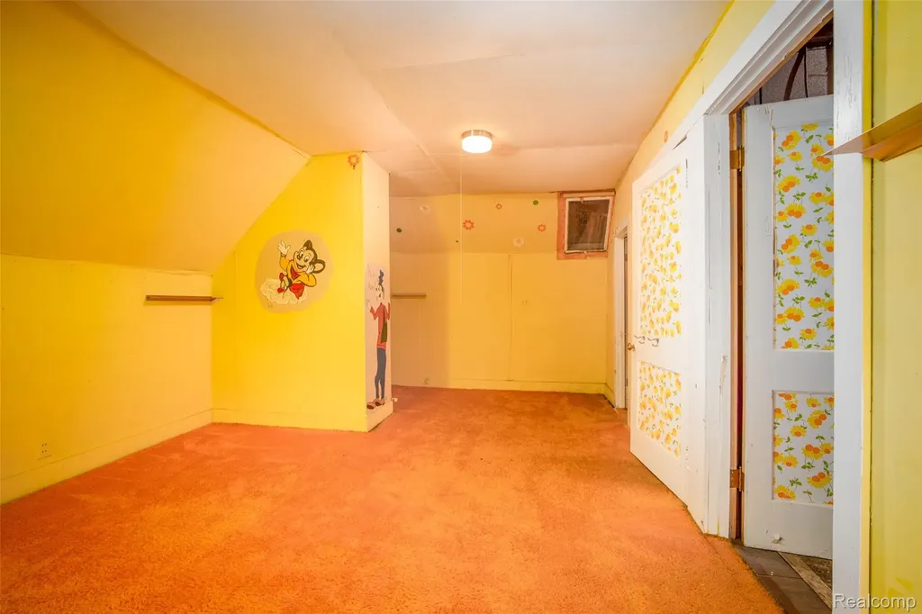 207 N Pine River Street Ithaca City MI 48847