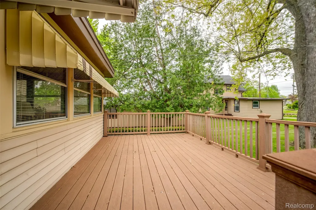 207 N Pine River Street Ithaca City MI 48847