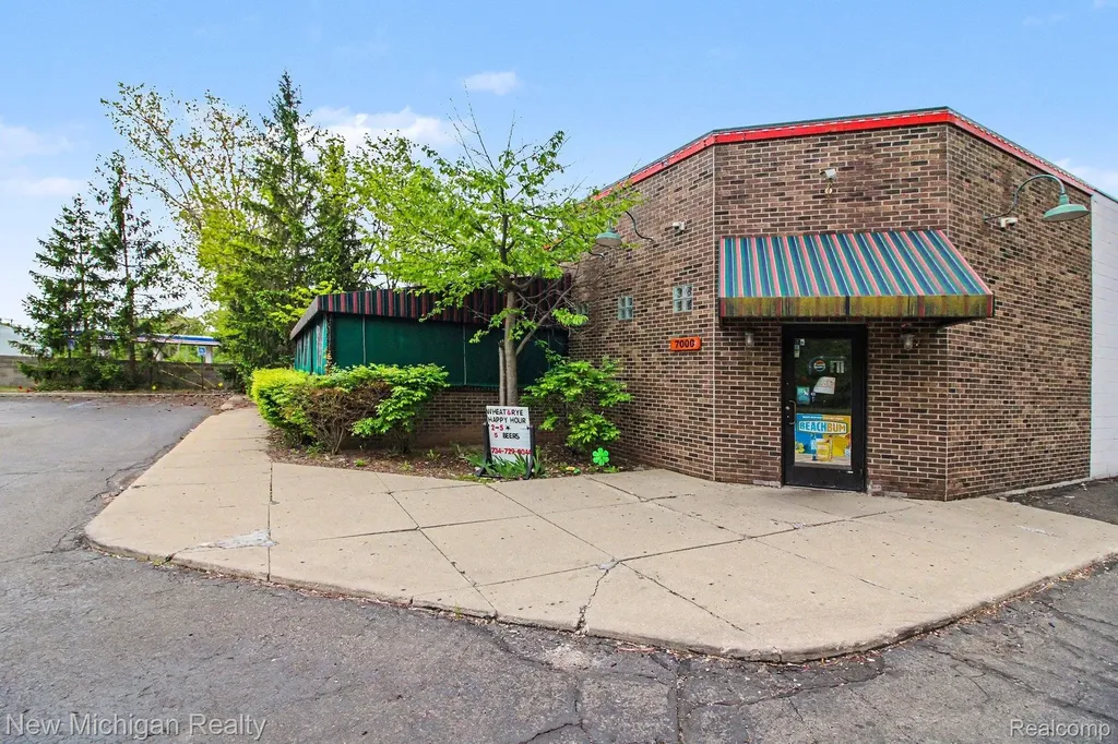 7000 Merriman Road Romulus City MI 48174