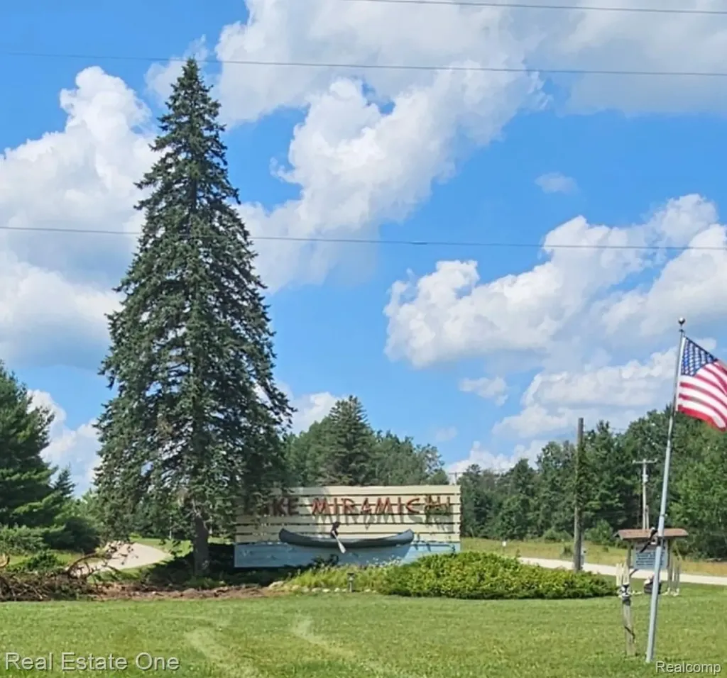 23007 Miramichi Drive Chippewa Township MI 49631