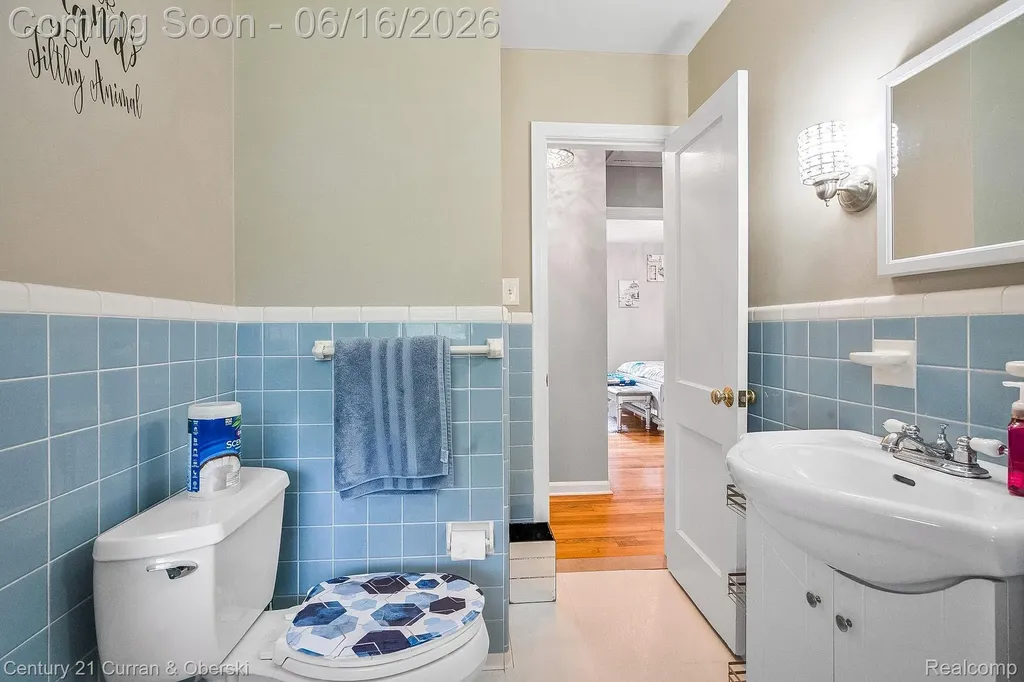 26101 Fordson Highway Redford Charter Township MI 48239