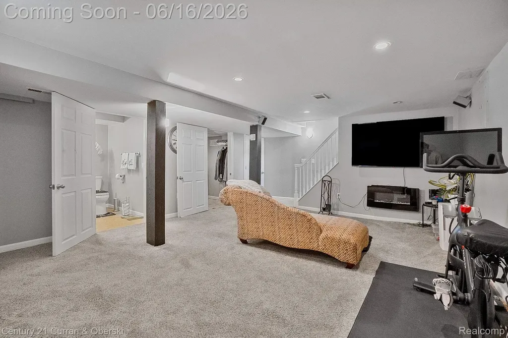 26101 Fordson Highway Redford Charter Township MI 48239